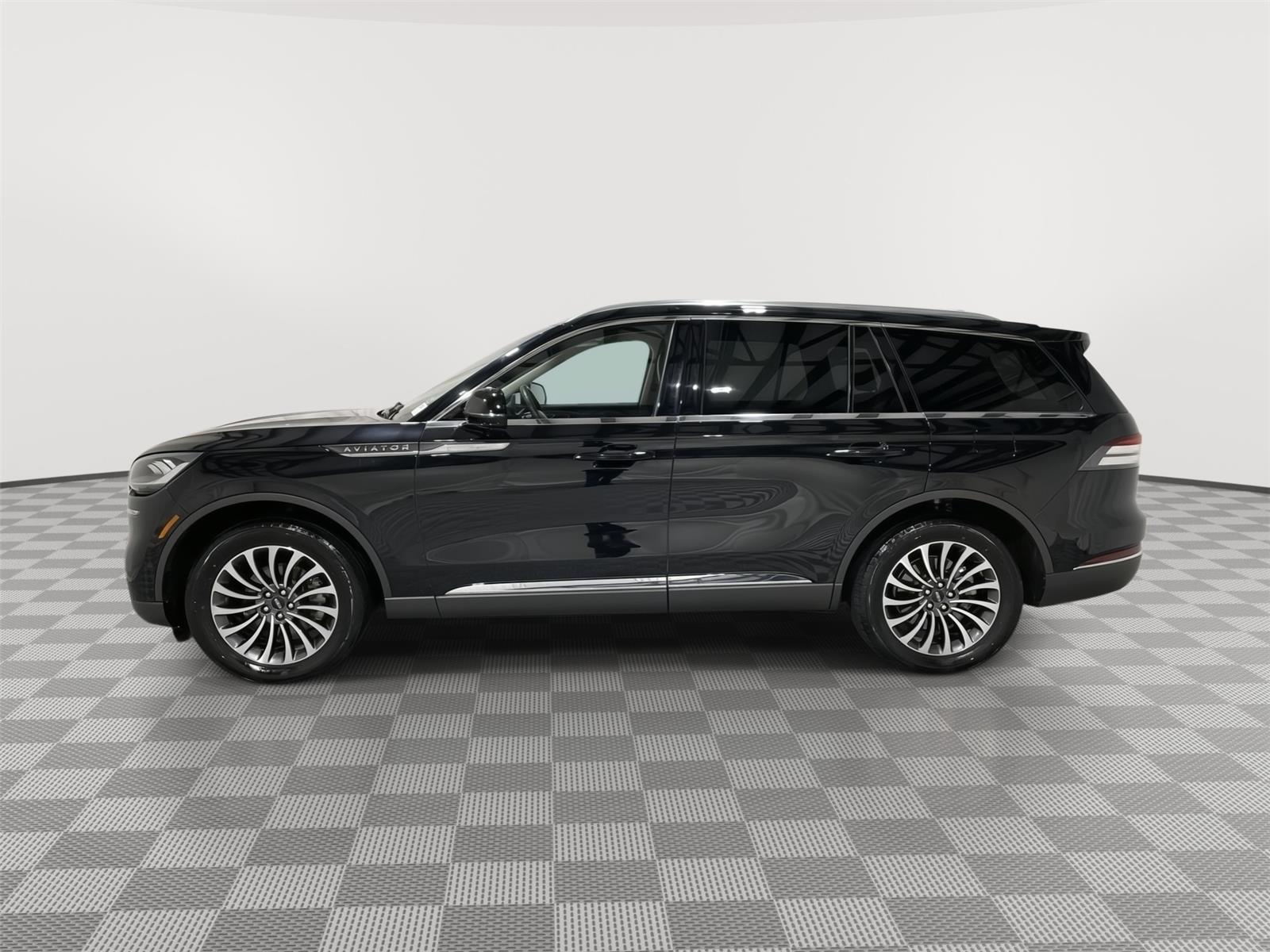 Used 2022 Lincoln Aviator Reserve with VIN 5LM5J7XC1NGL08605 for sale in Kansas City