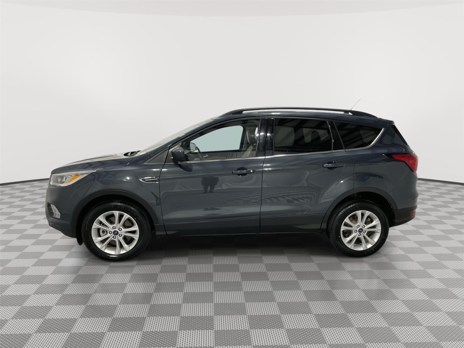 Used 2019 Ford Escape SEL with VIN 1FMCU9HDXKUC32609 for sale in Kansas City
