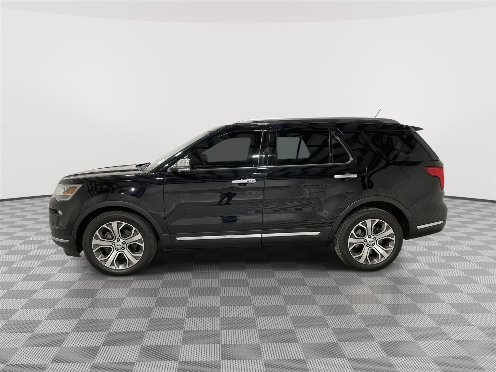 Used 2018 Ford Explorer Platinum with VIN 1FM5K8HT8JGA67768 for sale in Kansas City
