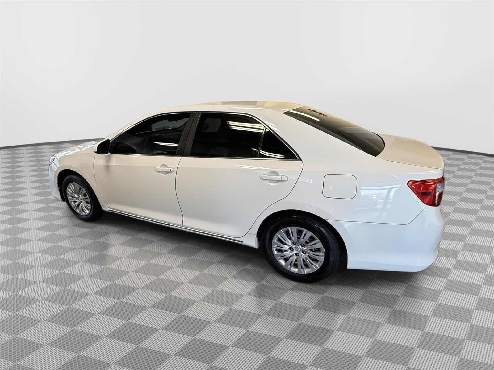 Used 2013 Toyota Camry LE with VIN 4T1BF1FK5DU234117 for sale in Kansas City