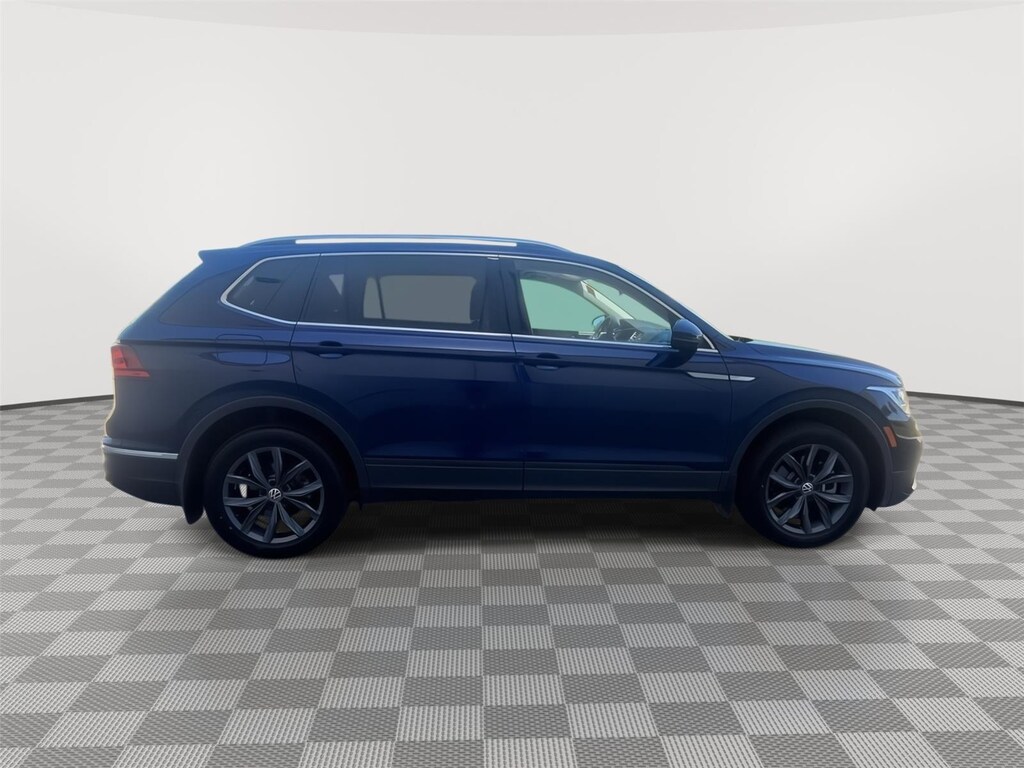 Used 2022 Volkswagen Tiguan SE SUV
