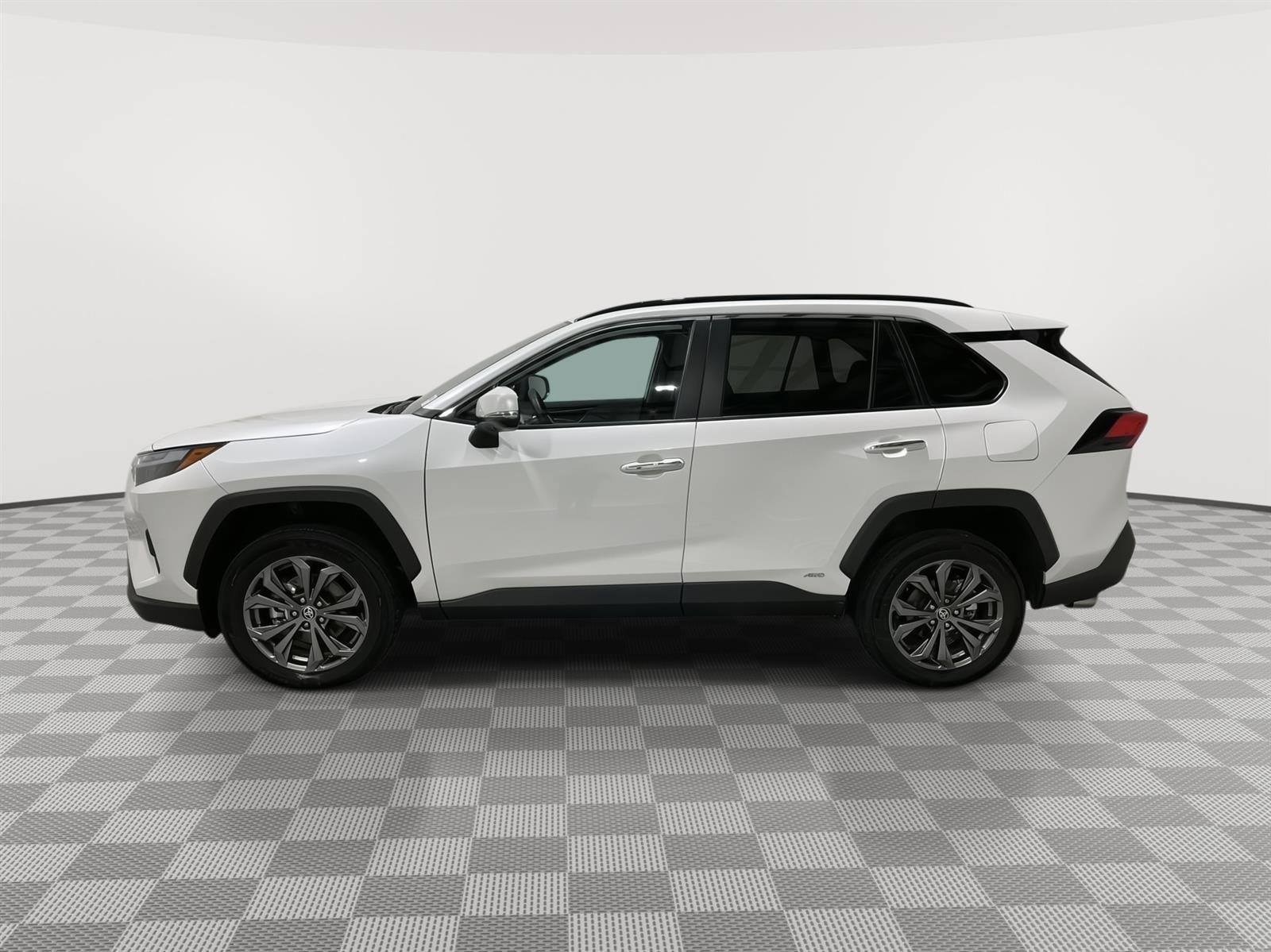 Used 2024 Toyota RAV4 Limited with VIN 4T3D6RFV3RU158008 for sale in Kansas City