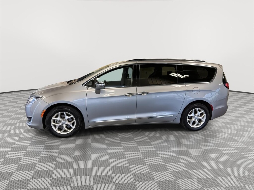 Used 2020 Chrysler Pacifica Limited Van Passenger Van