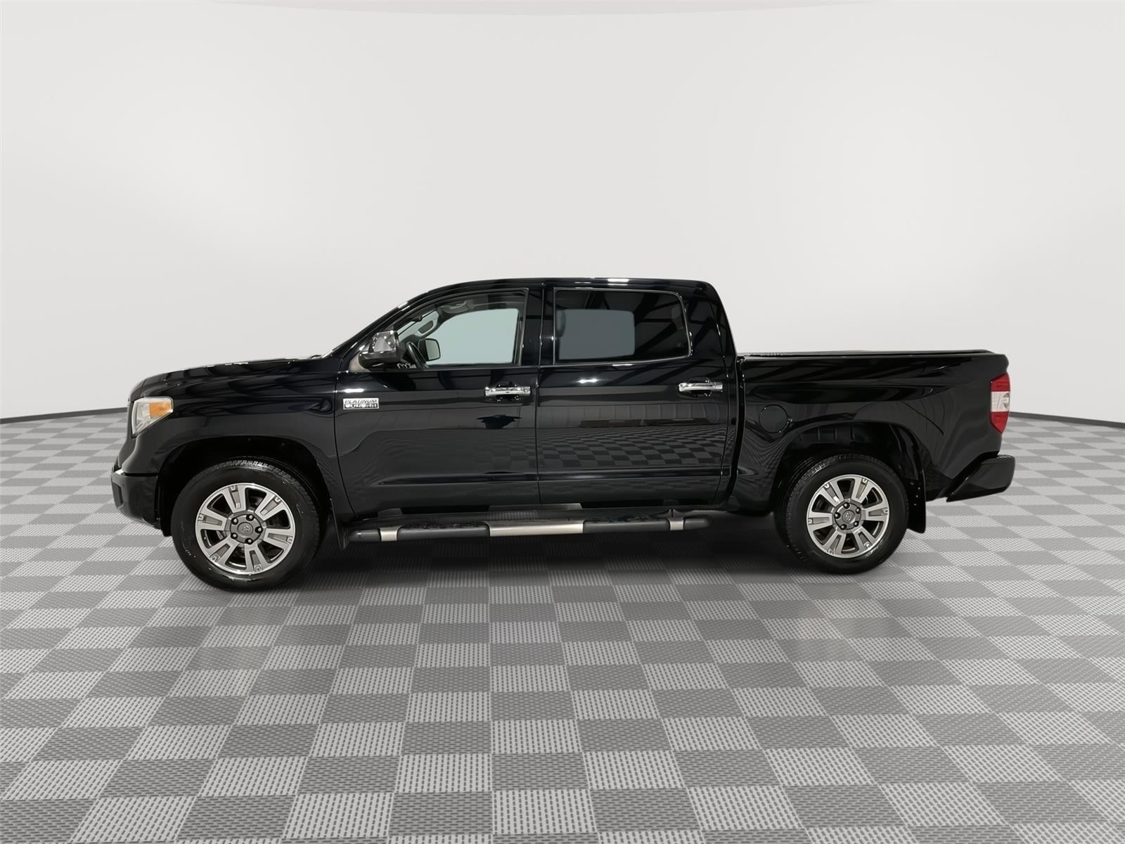 Used 2017 Toyota Tundra Platinum with VIN 5TFAW5F18HX583596 for sale in Kansas City