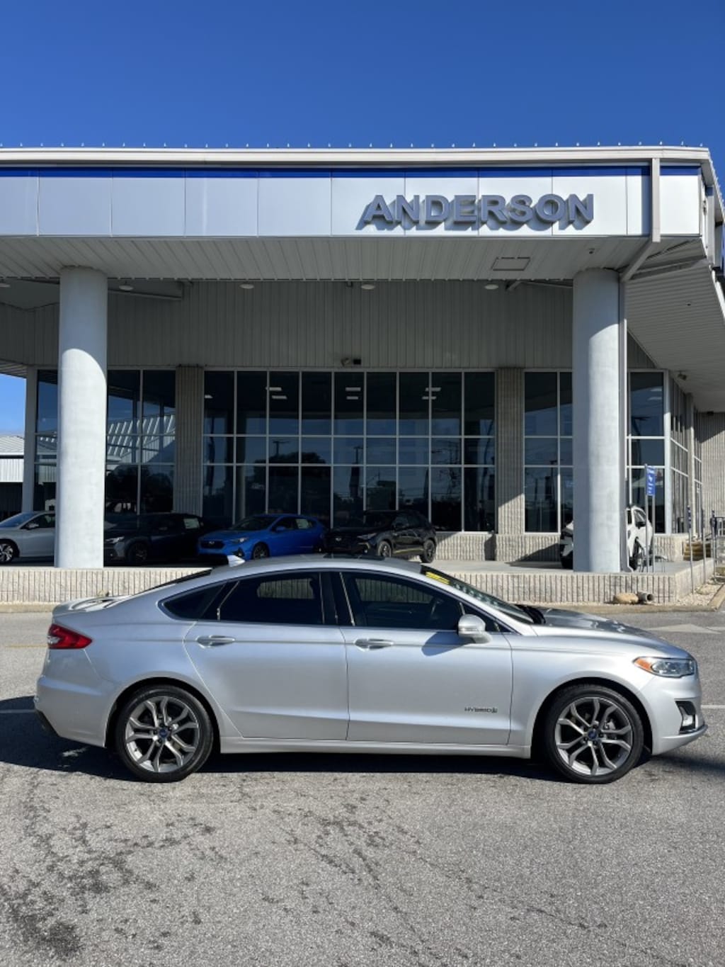 Used 2019 Ford Fusion Hybrid Titanium Sedan