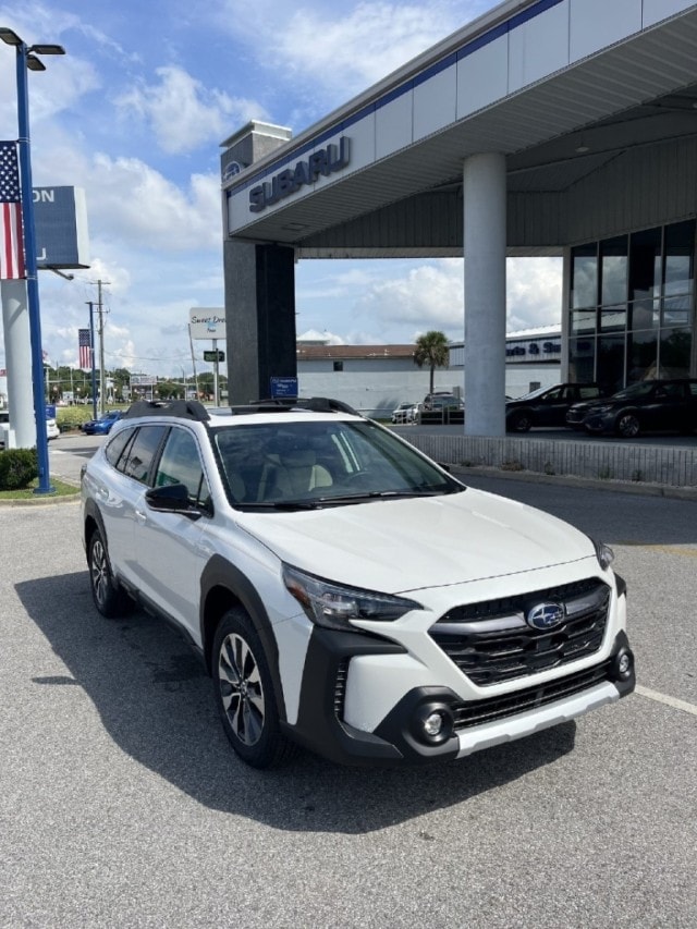 2025 Subaru Outback Limited's photo