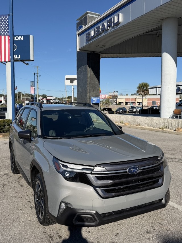 2025 Subaru Forester Limited's photo