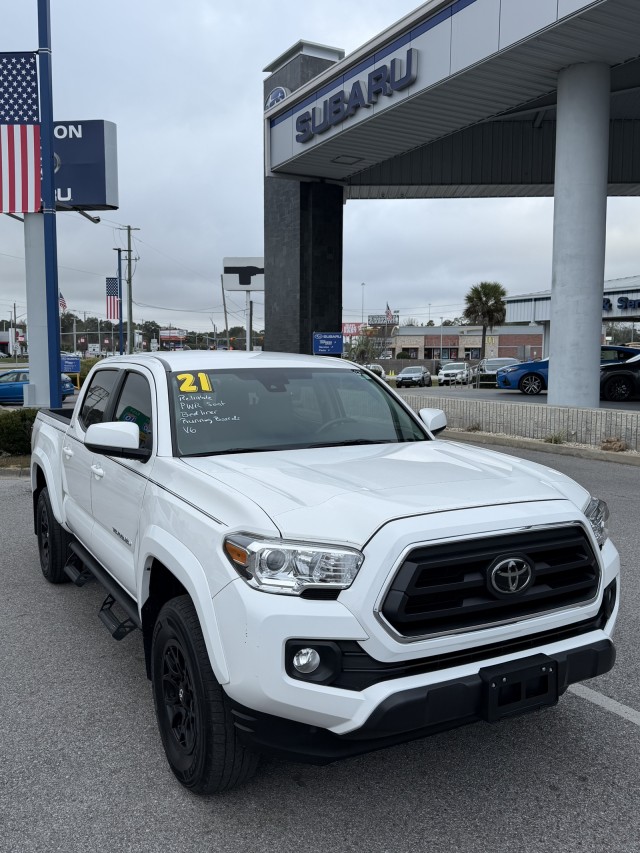2021 Toyota Tacoma SR5's photo