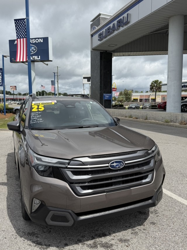 2025 Subaru Forester Limited's photo