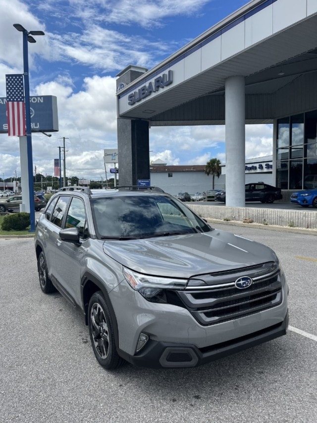 2025 Subaru Forester Limited's photo