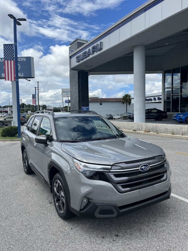 2025 Subaru Forester Limited's photo