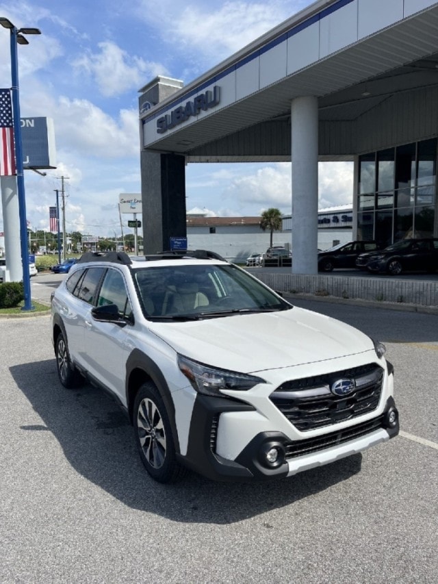 2025 Subaru Outback Limited's photo