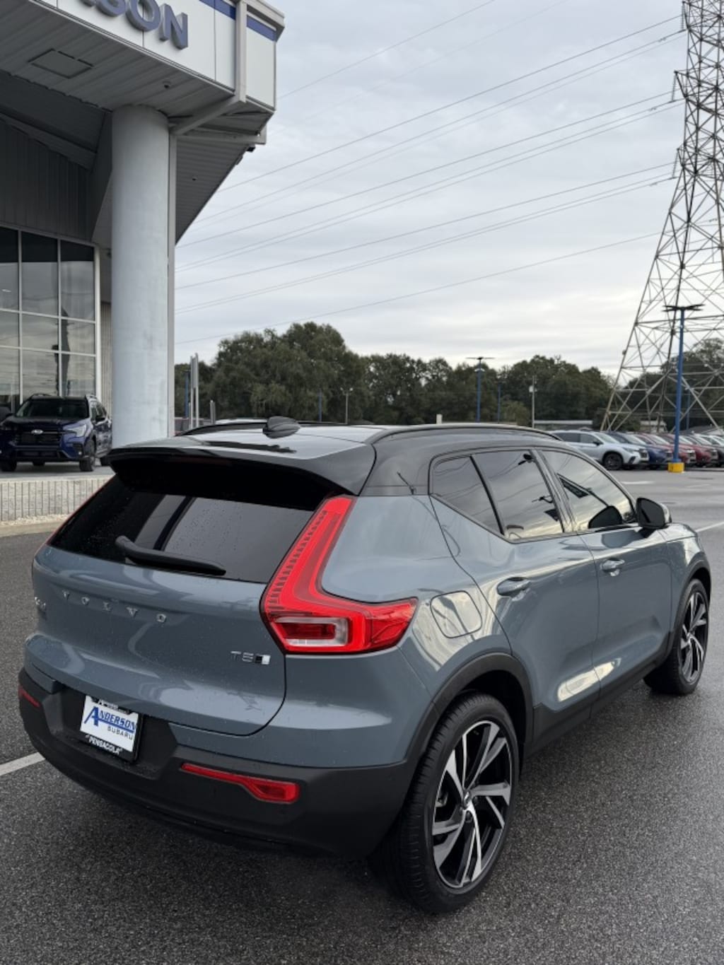 Used 2021 Volvo XC40 R-Design SUV