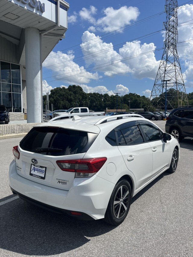 2022 Subaru Impreza Premium photo 3