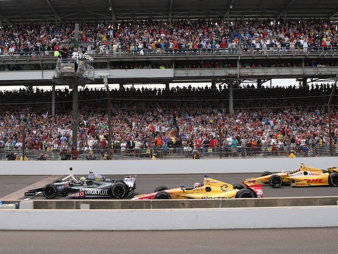 TonyKanaan wins Indy 500 2013.jpg