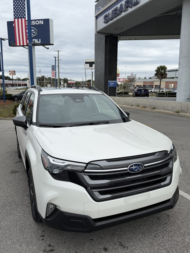 2025 Subaru Forester Premium's photo