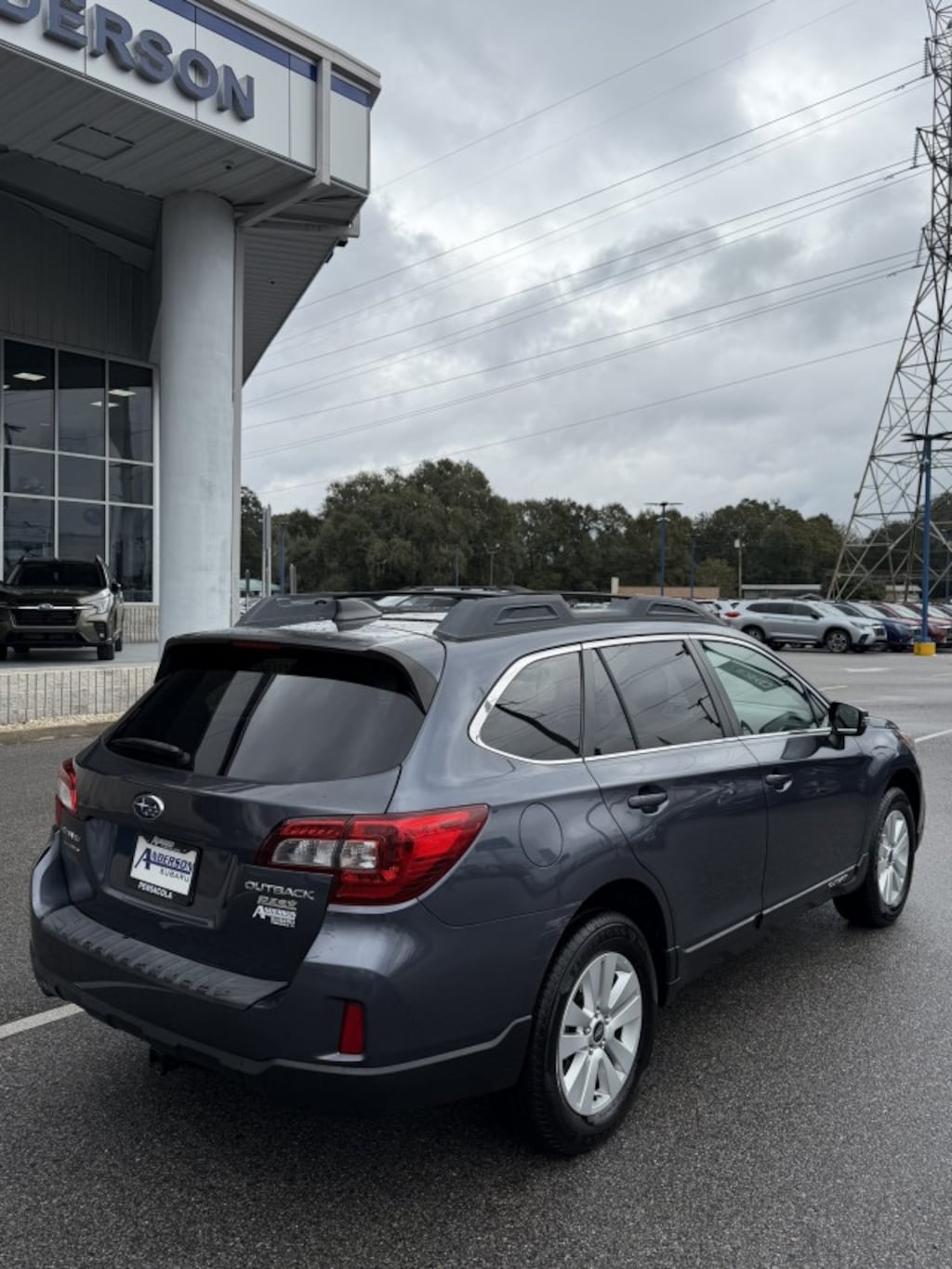 Used 2017 Subaru Outback Premium SUV