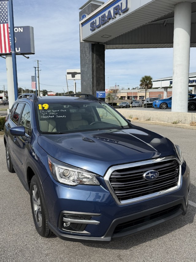 2019 Subaru Ascent Premium's photo