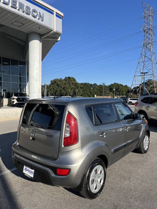 2013 Kia Soul Base photo 2