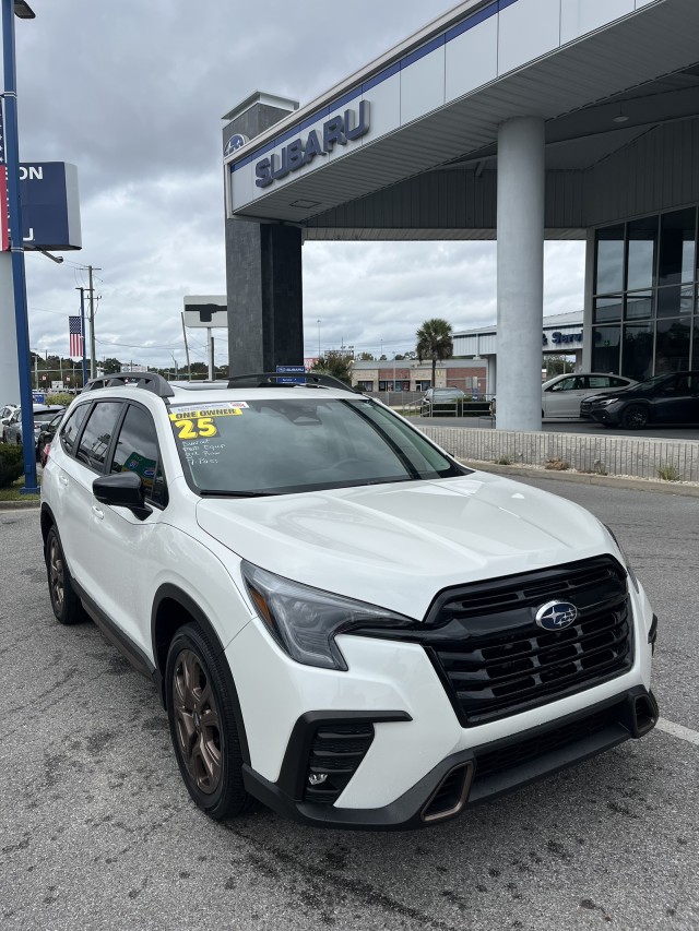 2025 Subaru Ascent Bronze Edition's photo