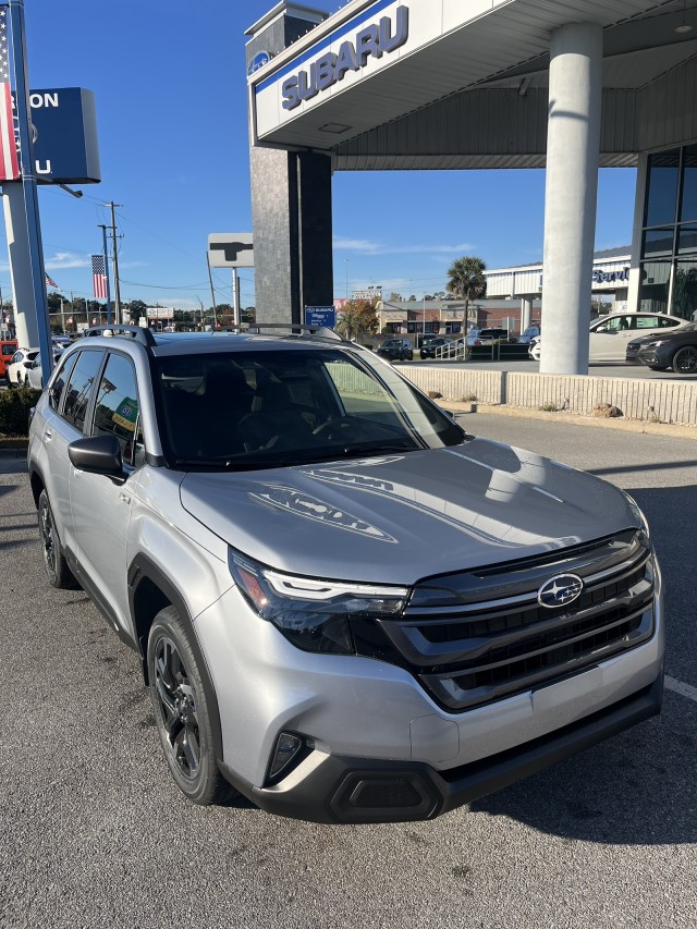 2025 Subaru Forester Premium's photo