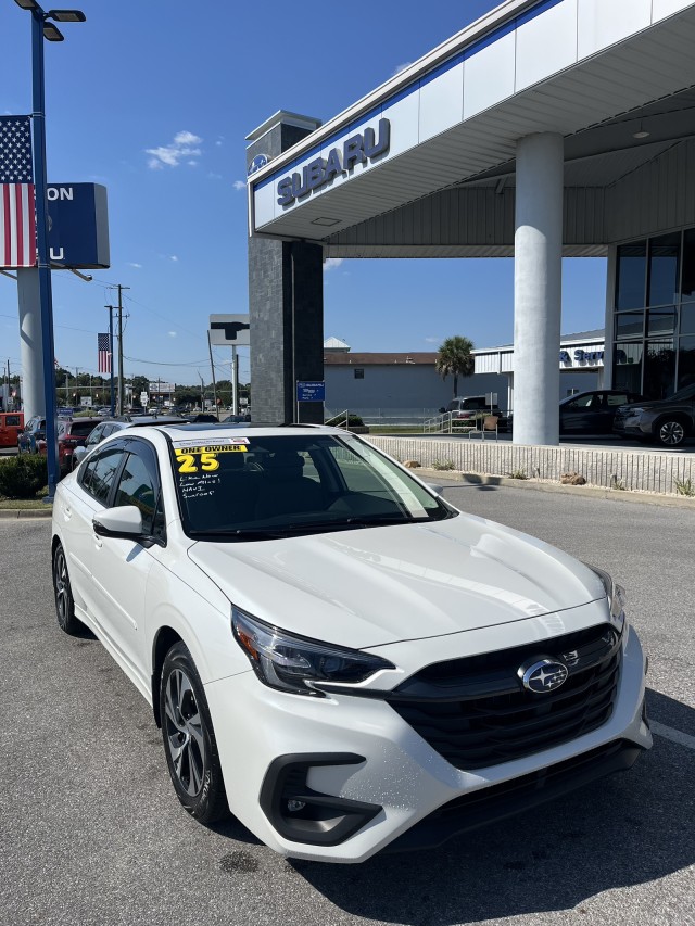 2025 Subaru Legacy Premium's photo