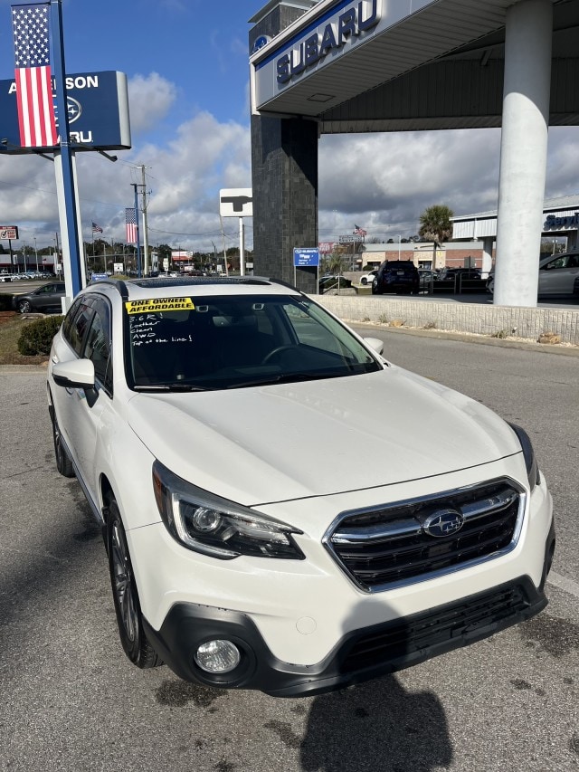 2019 Subaru Outback Touring's photo