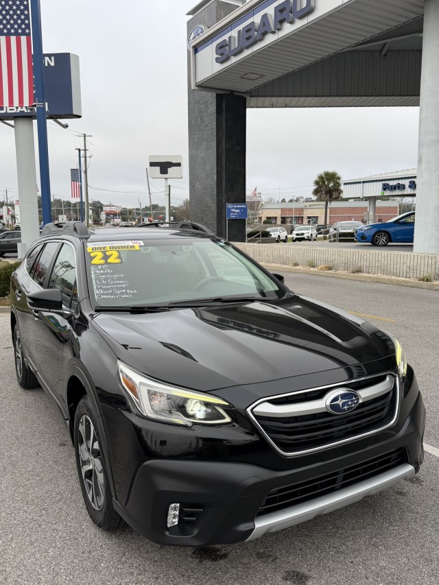 2022 Subaru Outback Limited's photo