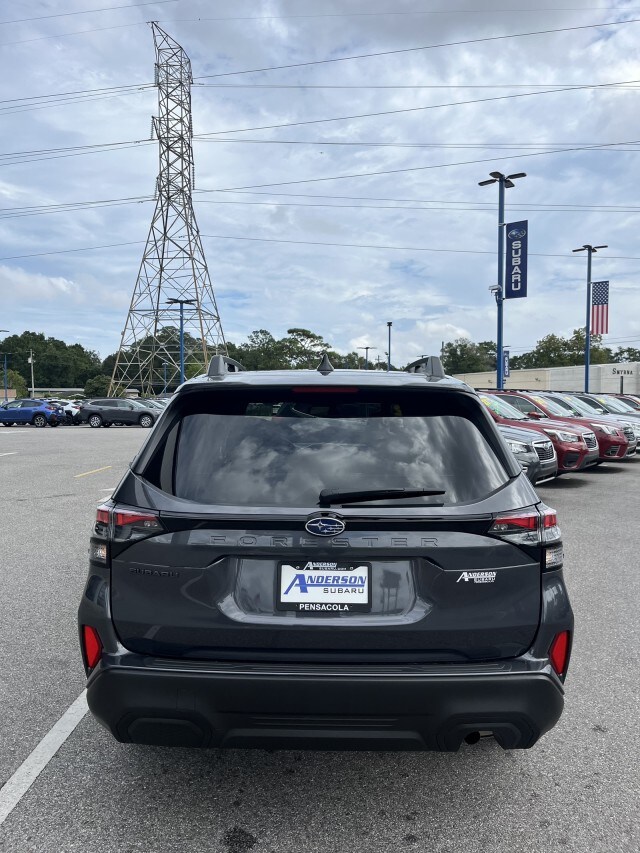 2025 Subaru Forester Premium photo 2