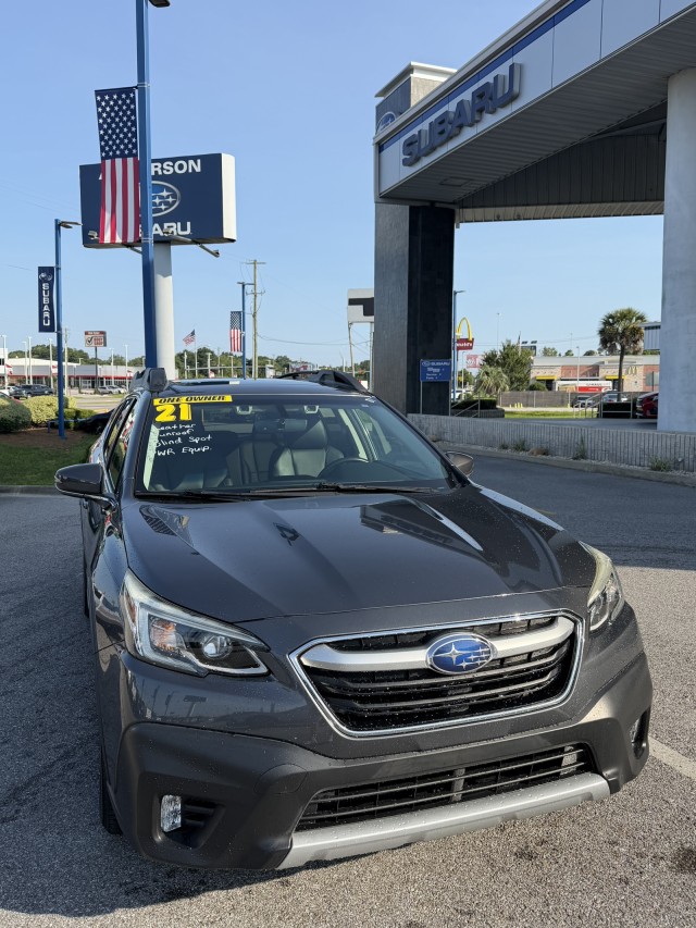2021 Subaru Outback Limited's photo