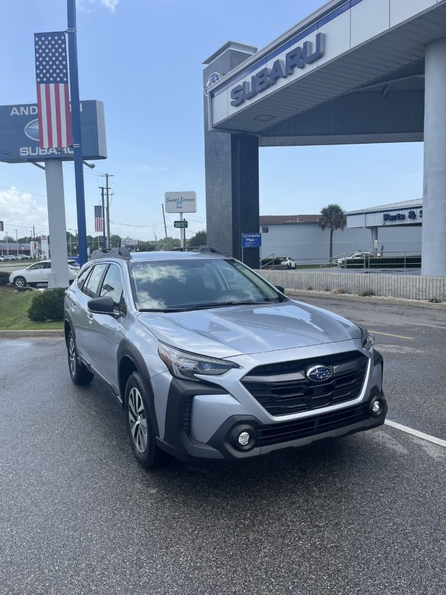 2025 Subaru Outback Base