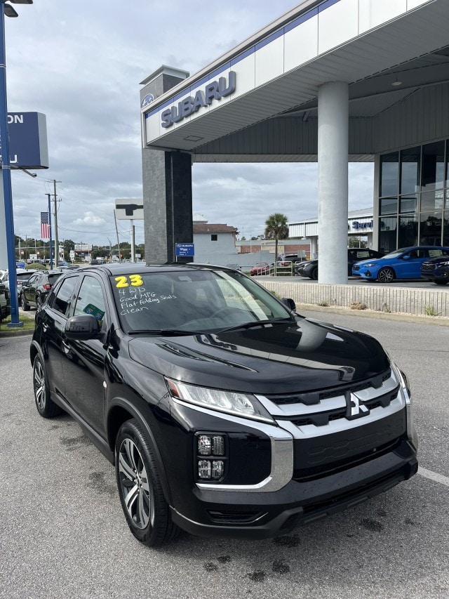 2023 Mitsubishi Outlander Sport ES's photo