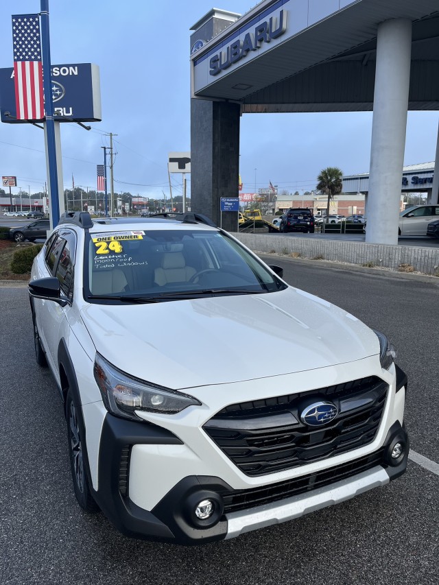 2024 Subaru Outback Limited's photo