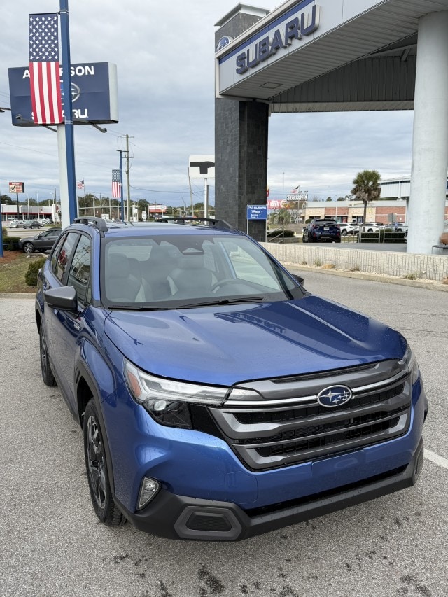 2025 Subaru Forester Limited's photo