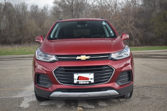 Used 2020 Chevrolet Trax LT with VIN 3GNCJLSB3LL221617 for sale in Glendale, WI