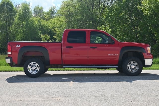 Used 2009 GMC Sierra 2500HD SLE with VIN 1GTHK53K79F126793 for sale in Glendale, WI