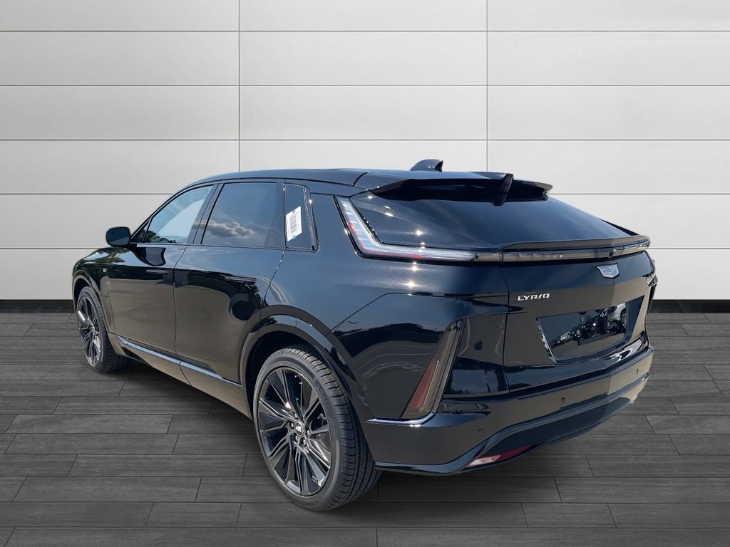2025 Cadillac Lyriq Sport photo 2