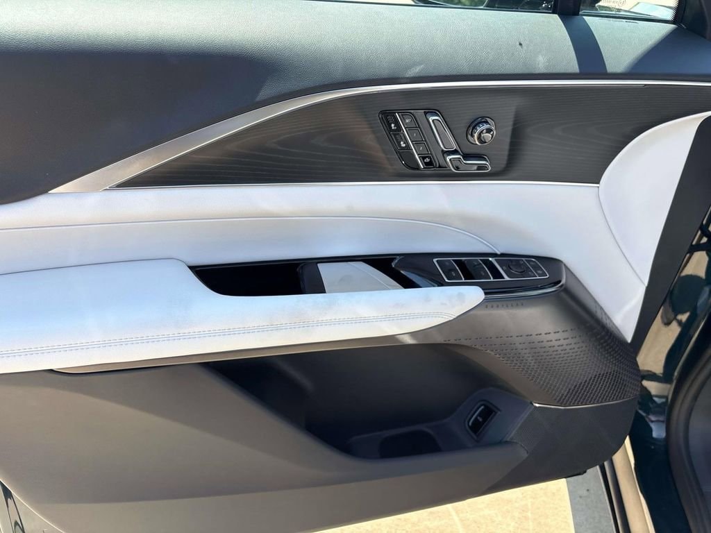2026 Cadillac LYRIQ Luxury - Photo 21