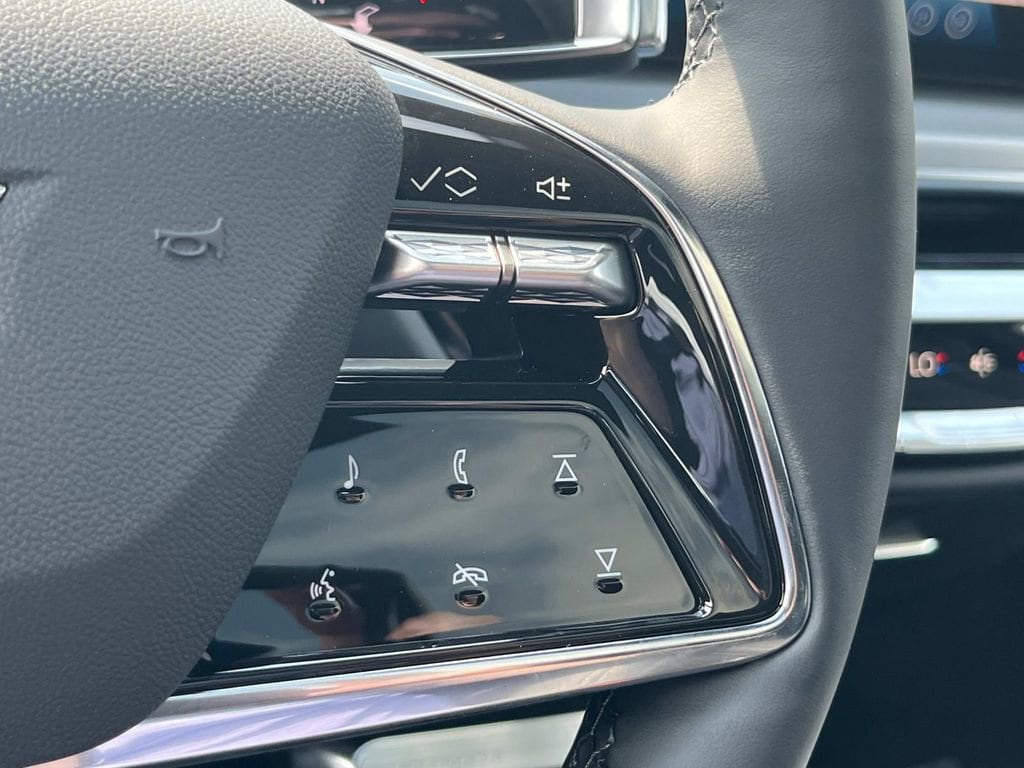 2026 Cadillac LYRIQ Luxury - Photo 28
