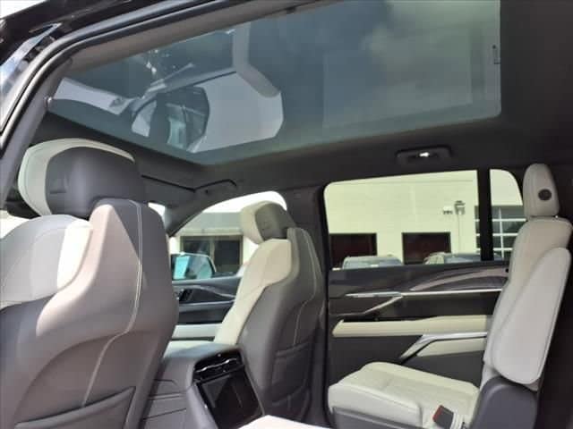 2026 Cadillac Escalade IQ Luxury - Photo 22