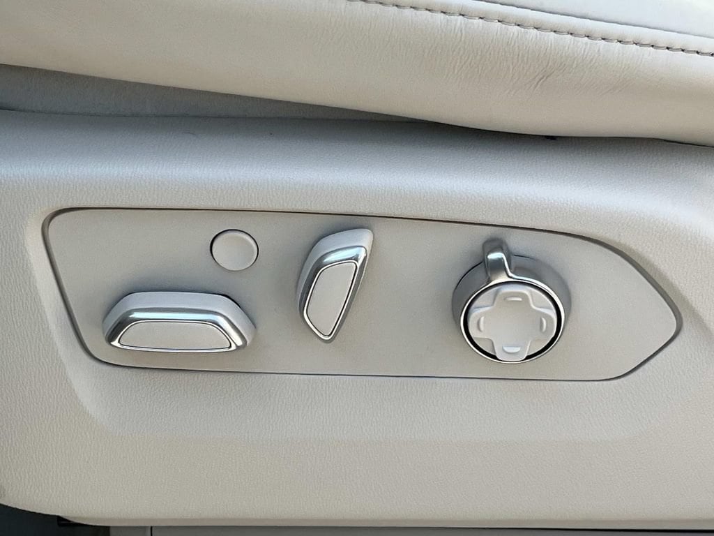 2026 Cadillac Escalade Platinum Sport - Photo 28