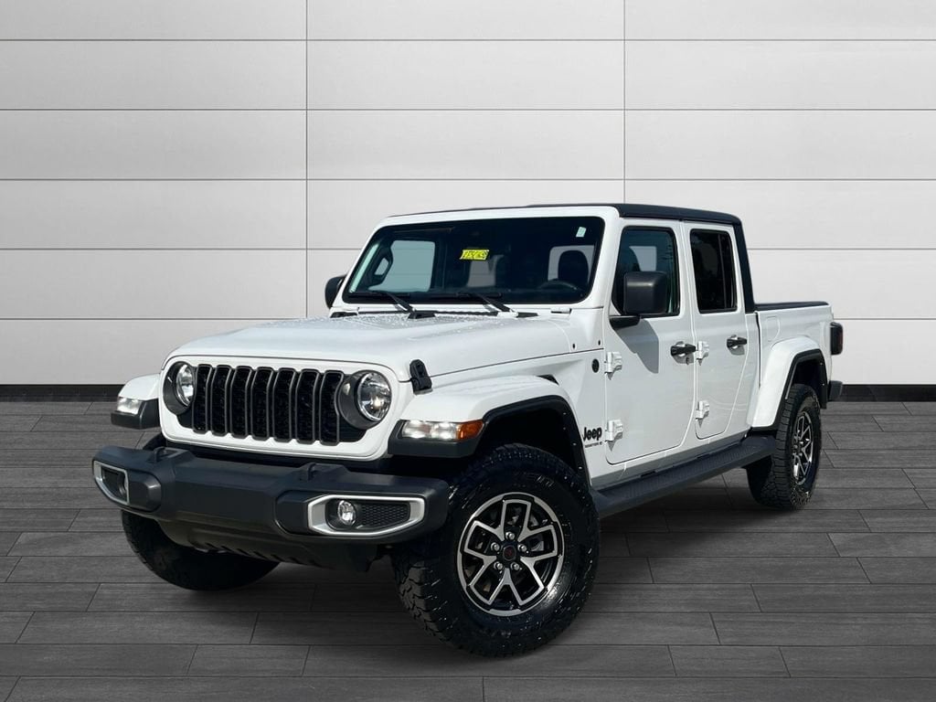 2024 Jeep Gladiator Sport S's photo