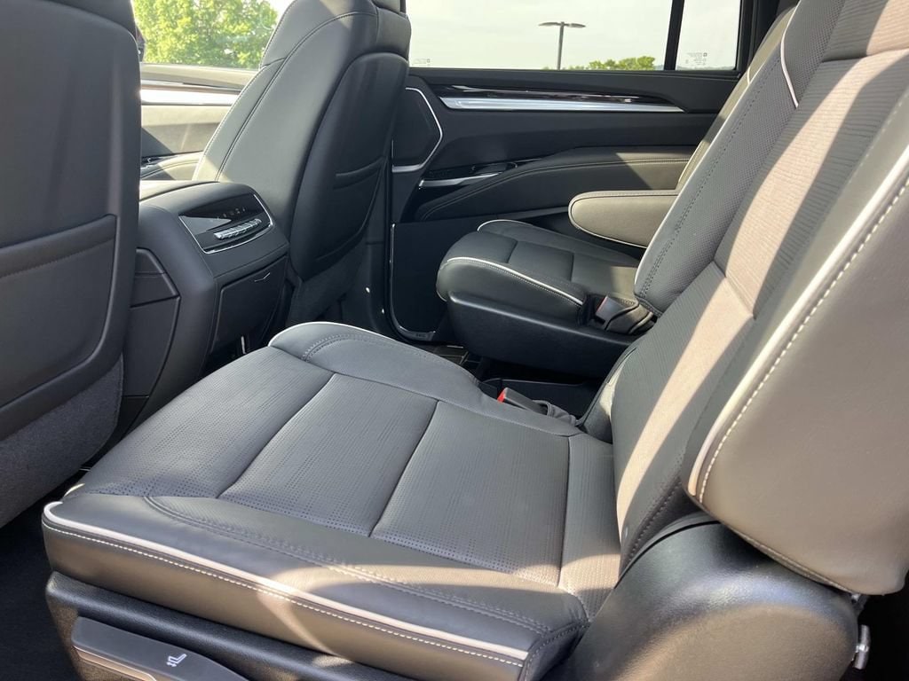 2026 Cadillac Escalade ESV Luxury - Photo 19