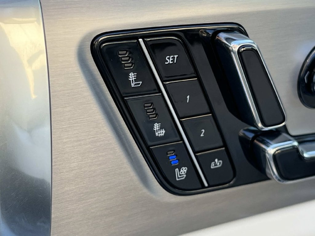 2027 Cadillac VISTIQ Luxury - Photo 26