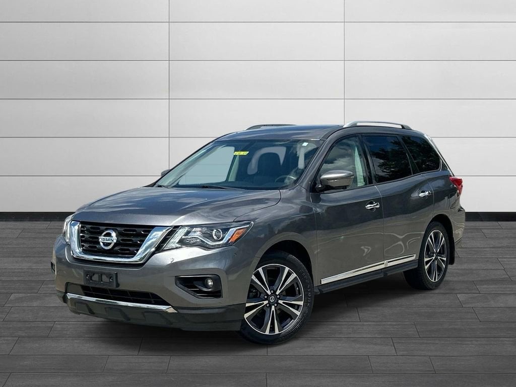 2017 Nissan Pathfinder Platinum 2WD's photo