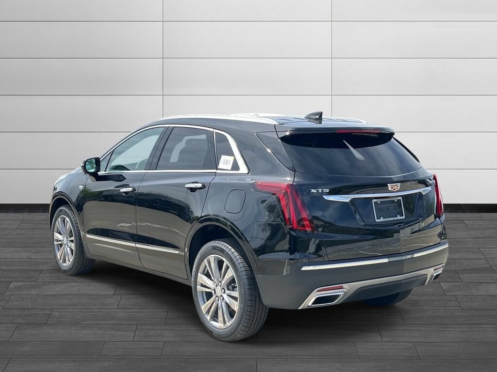 New 2026 CADILLAC XT5 Premium Luxury SUV