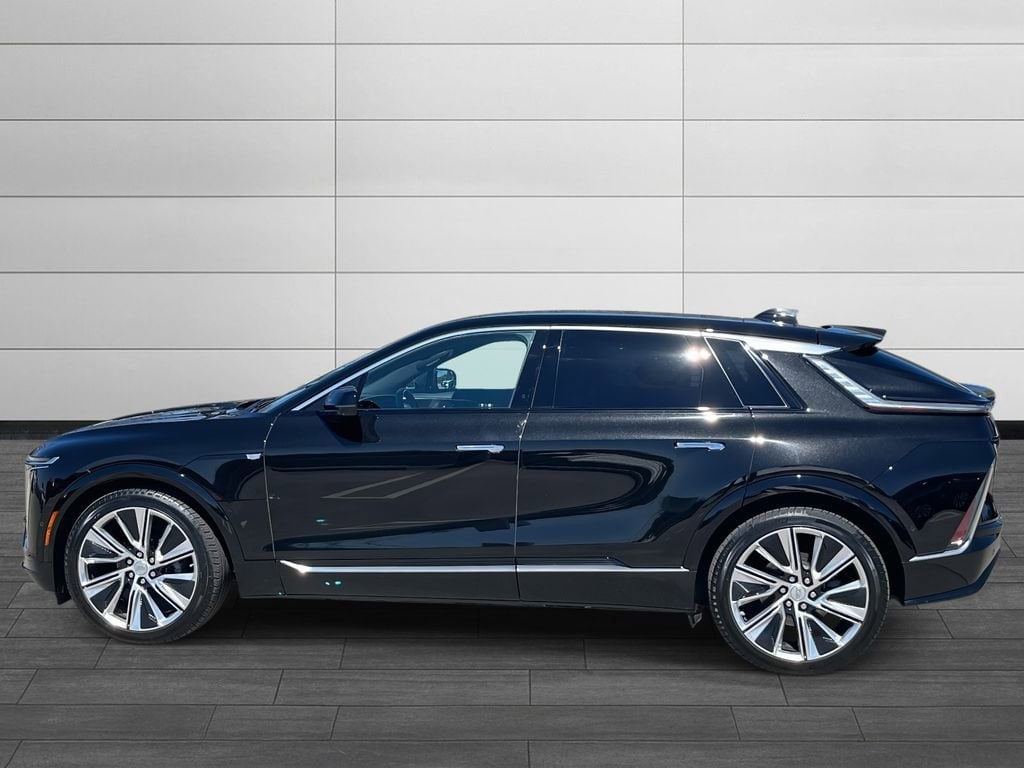 Certified 2024 Cadillac LYRIQ Luxury 3 with VIN 1GYKPSRL1RZ141062 for sale in Brentwood, TN