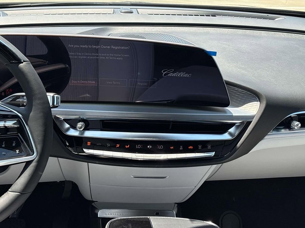 2026 Cadillac LYRIQ Luxury - Photo 16