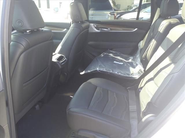 2025 Cadillac XT6 Premium Luxury - Photo 17
