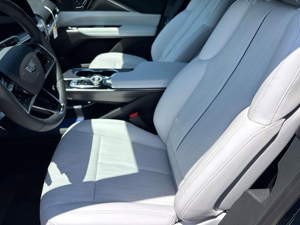 2026 Cadillac LYRIQ Luxury - Photo 24